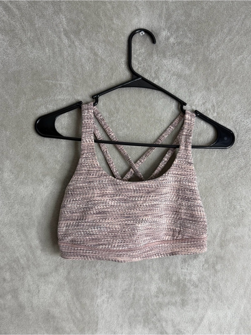 Lululemon Energy Bra in the color Arrow Jacquard Antique Bark Copper Coil